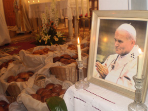 En record de Joan Pau II, recentment beatificat